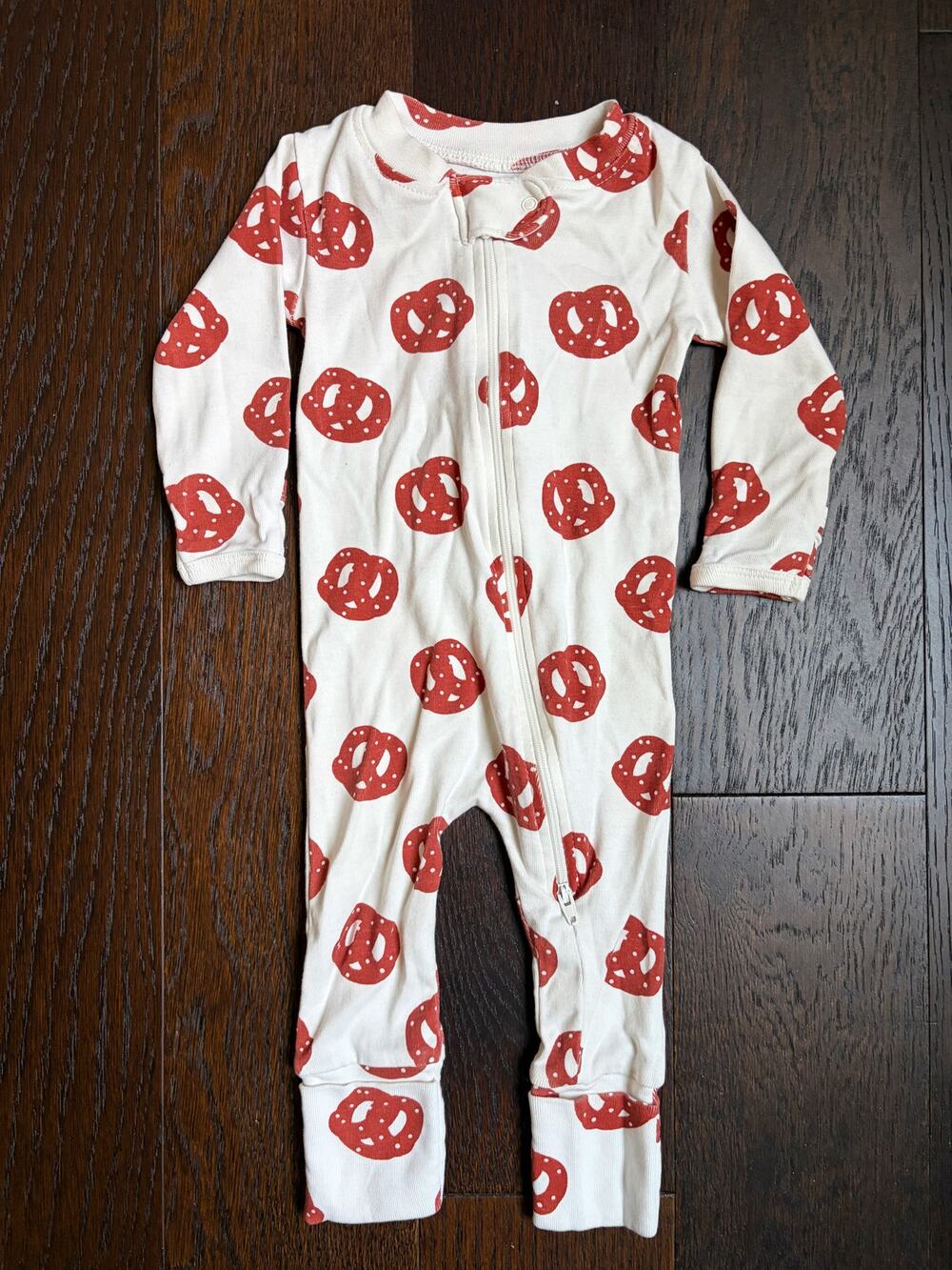Monica + Andy Baby Pretzel Pajama Zipper One-Piece Romper (White / Brown) - 3-6M